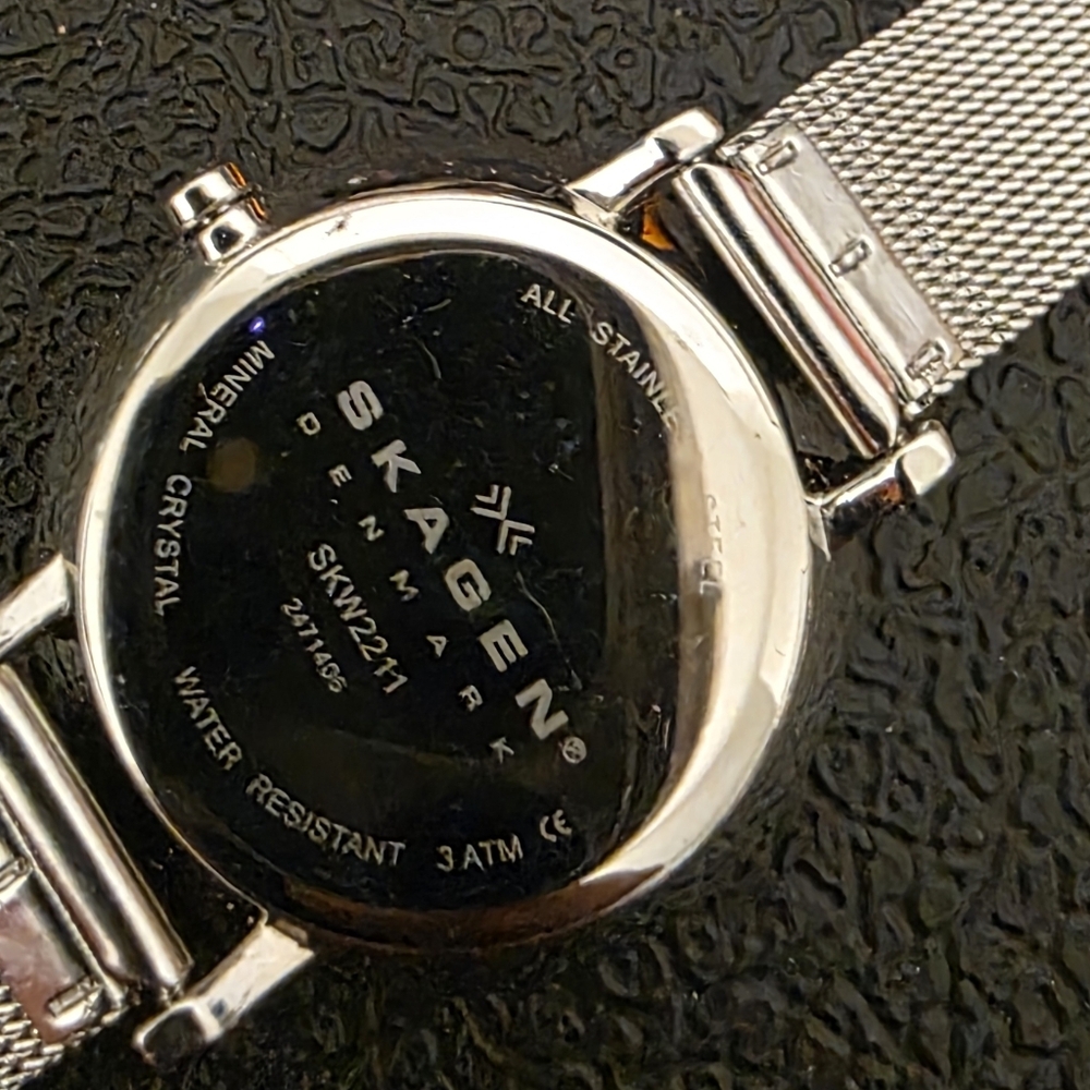 Skagen Silver Mesh Watch - Picture 5 of 5